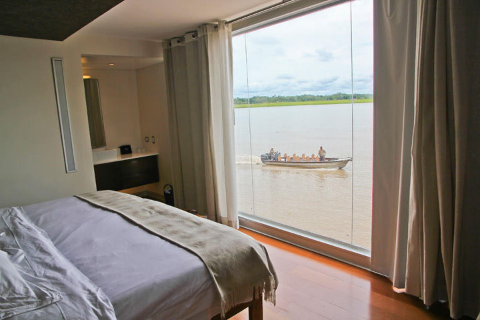 4-Day Amazon River Luxury Cruise from Iquitos on the 'Aria'