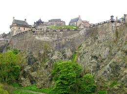 Photo of The view from the road to the Royal Mile The view from the road to the Royal Mile: Edinburgh Castle - July 2011