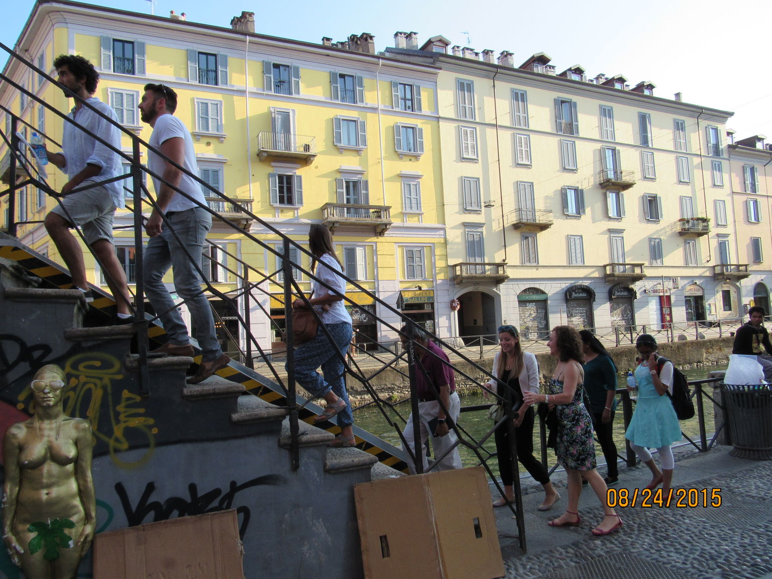 Touring Naviglio District