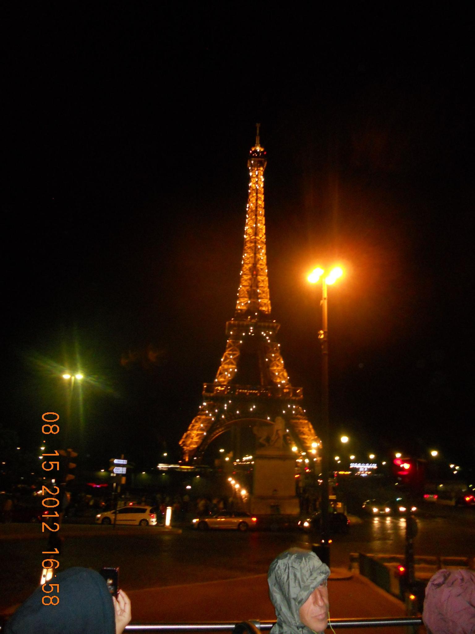 Eiffle at night