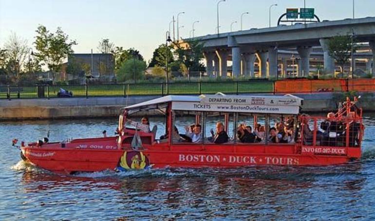 drinking boat tours boston
