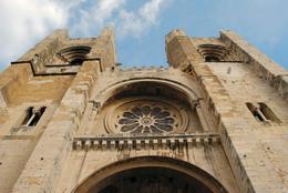 Photo of Upward perspective view of Lisbon Cathedral Upward perspective view of Lisbon Cathedral - November 2011