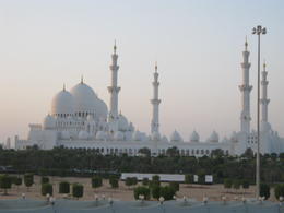 Photo of Grand Mosque This photo taken from the bus after leaving the mosque. Best to sit on the left. , Richard M - October 2014