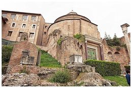 Photo of Roman Forum Photo taken from ground level, looking up at ancient Rome , Sara - May 2016