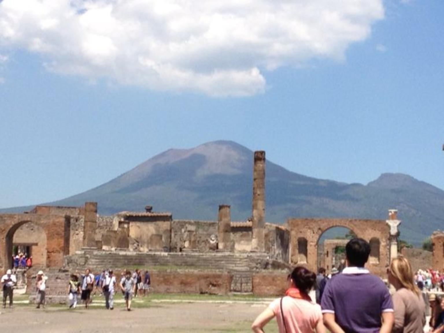 Vesuvius over the market square
