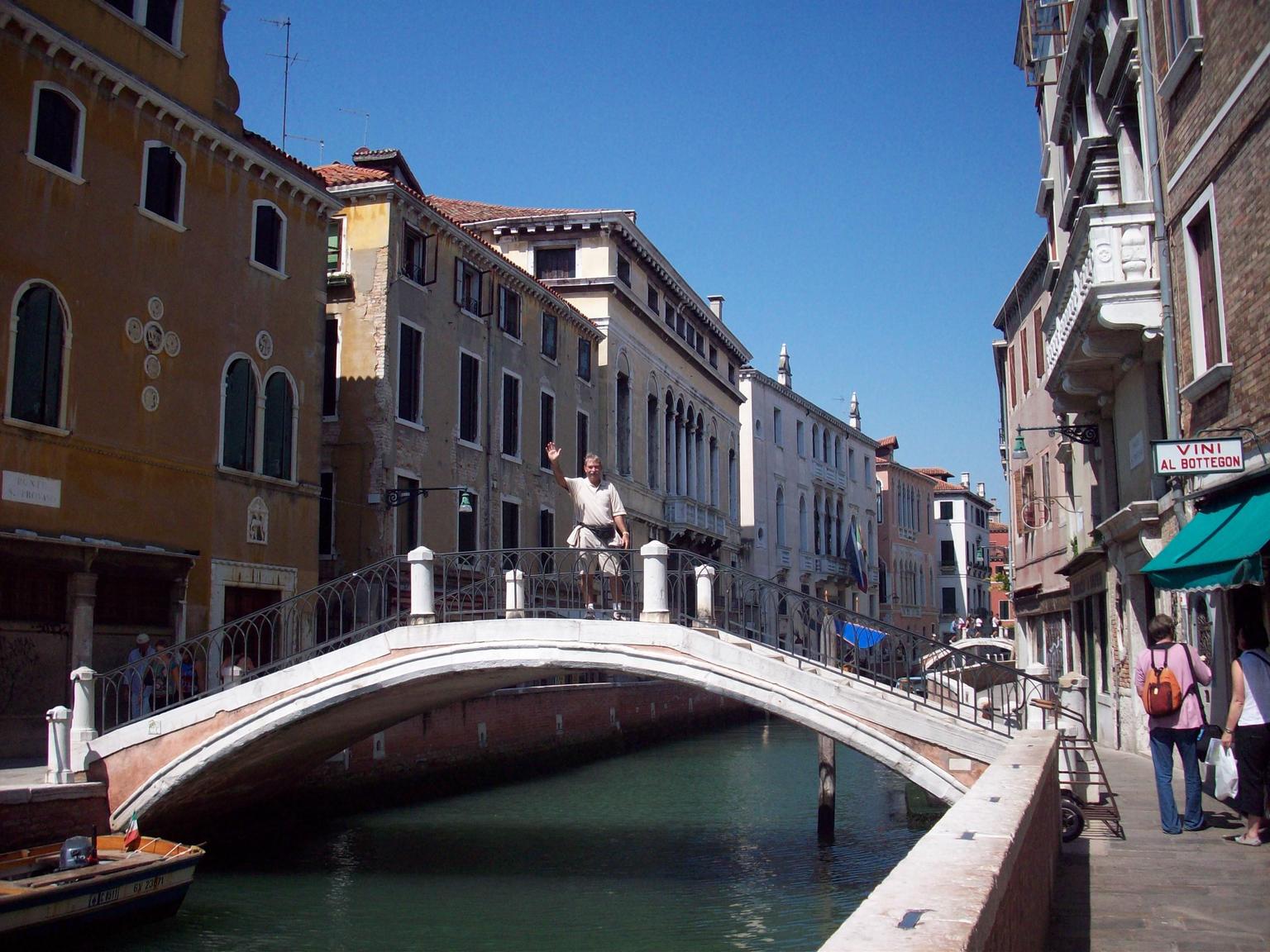 Walking tour of Venice