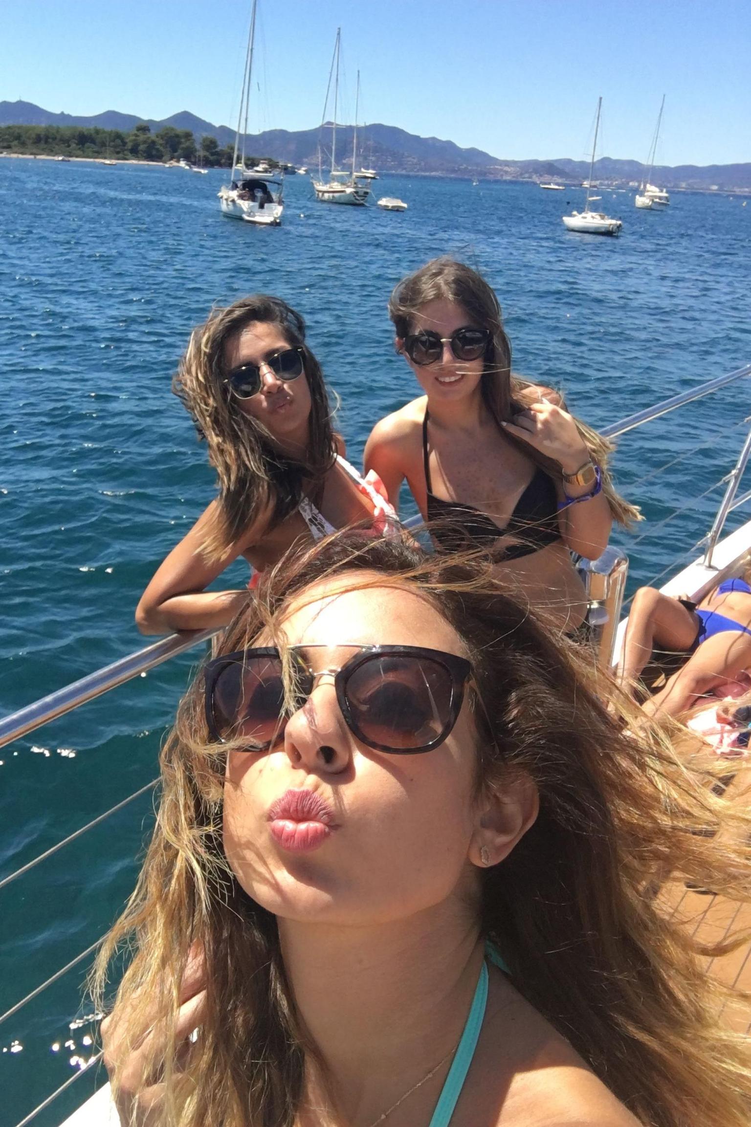 Catamaran moments