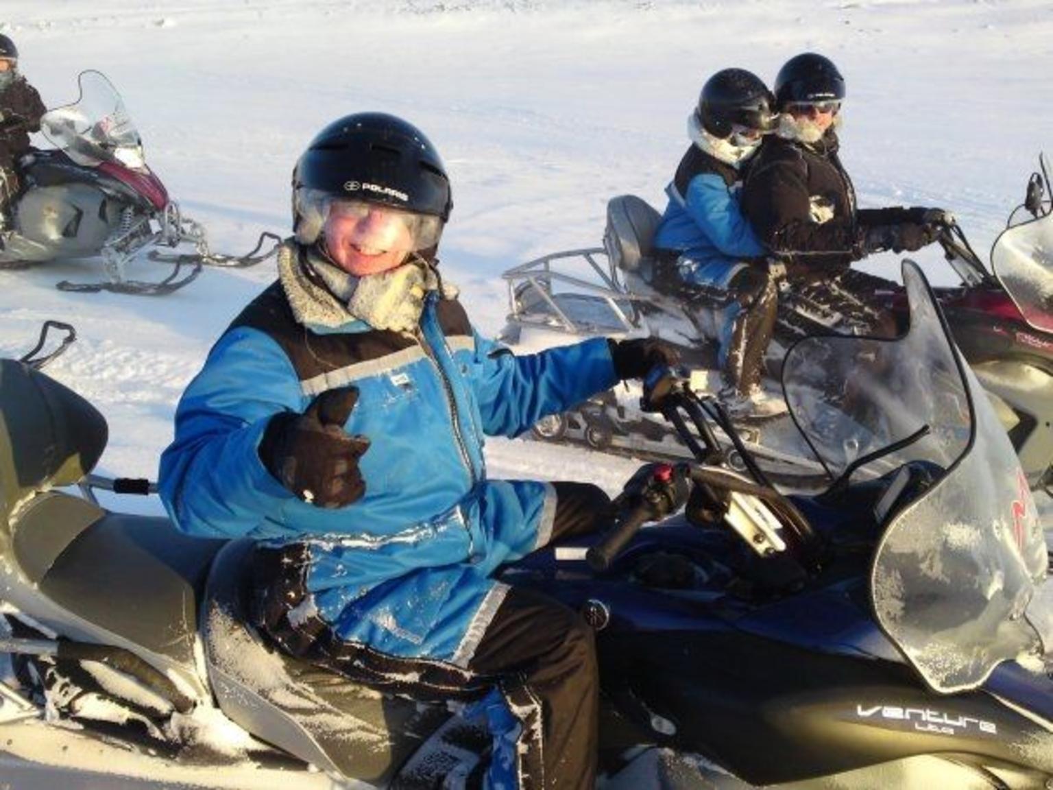 Iceland golden circle jeep tour snowmobiling photo 994418 1536tall