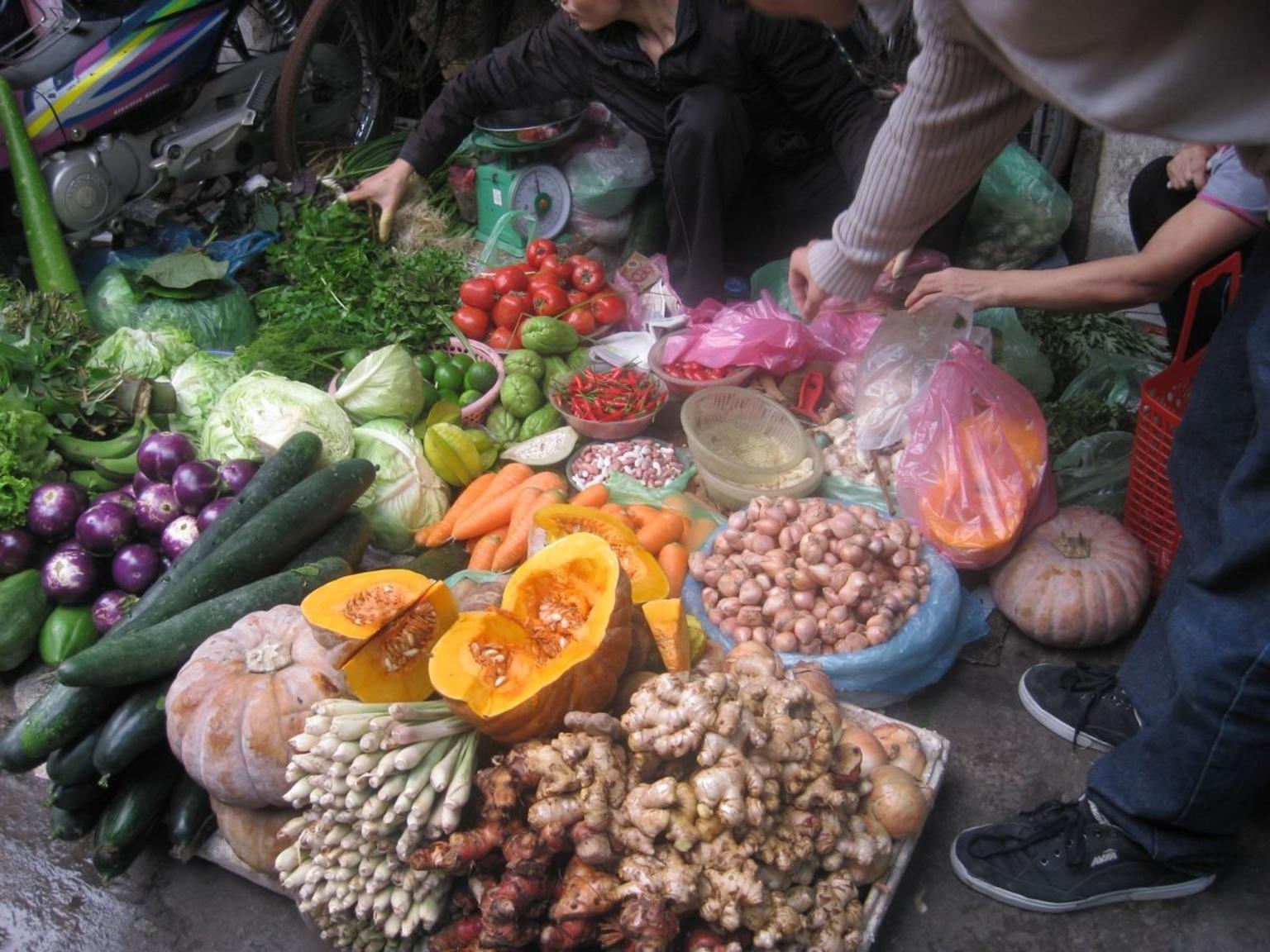 Shopping in Hanoi Markets