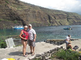 Photo of snorkel area This is near the Captain Cook Monument. You can hike down a trail to get there or take the Kayak tour (best option). The snorkeling was great. Boats of people were being brought here as the ... , Robert W - November 2014