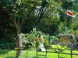 Photo of arenal-volcano-national-park-entrance Main entrance to Arenal Volcano National Park , erickht - March 2013