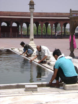 Photo of Delhi Mosque Clensing Pool Worshipers must wash their hands and feet before praying. This pool is in the center of the mosque , Balti-most - May 2011
