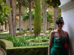 Photo of Skip the Line: Alhambra and Generalife Gardens Half-Day Tour Under and orange tree, Laura All Over - August 2014