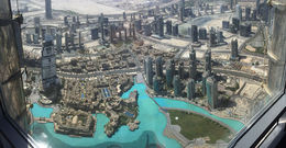 Photo of On top of the world! An awesome view from the 125th floor with the Dubai musical fountain at the bottom. , leon.j - August 2016