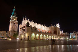 Photo of Rynek Glowny (Main Market Square) in Krakow Rynek Glowny (Main Market Square) in Krakow with Sukiennice and Cloth Hall - September 2011