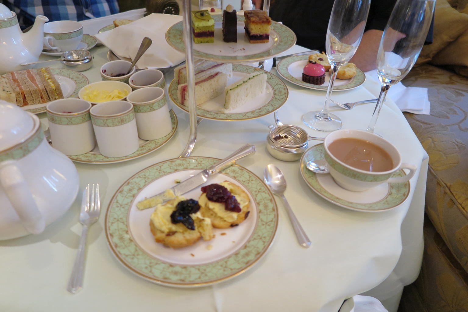 A wonderful High Tea with lovely tea and Champagne