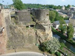 Photo of LUXEMBOURG02 Remains of Luxembourg's original 12-century castle still cling to the cliff walls. , Anne K - May 2011