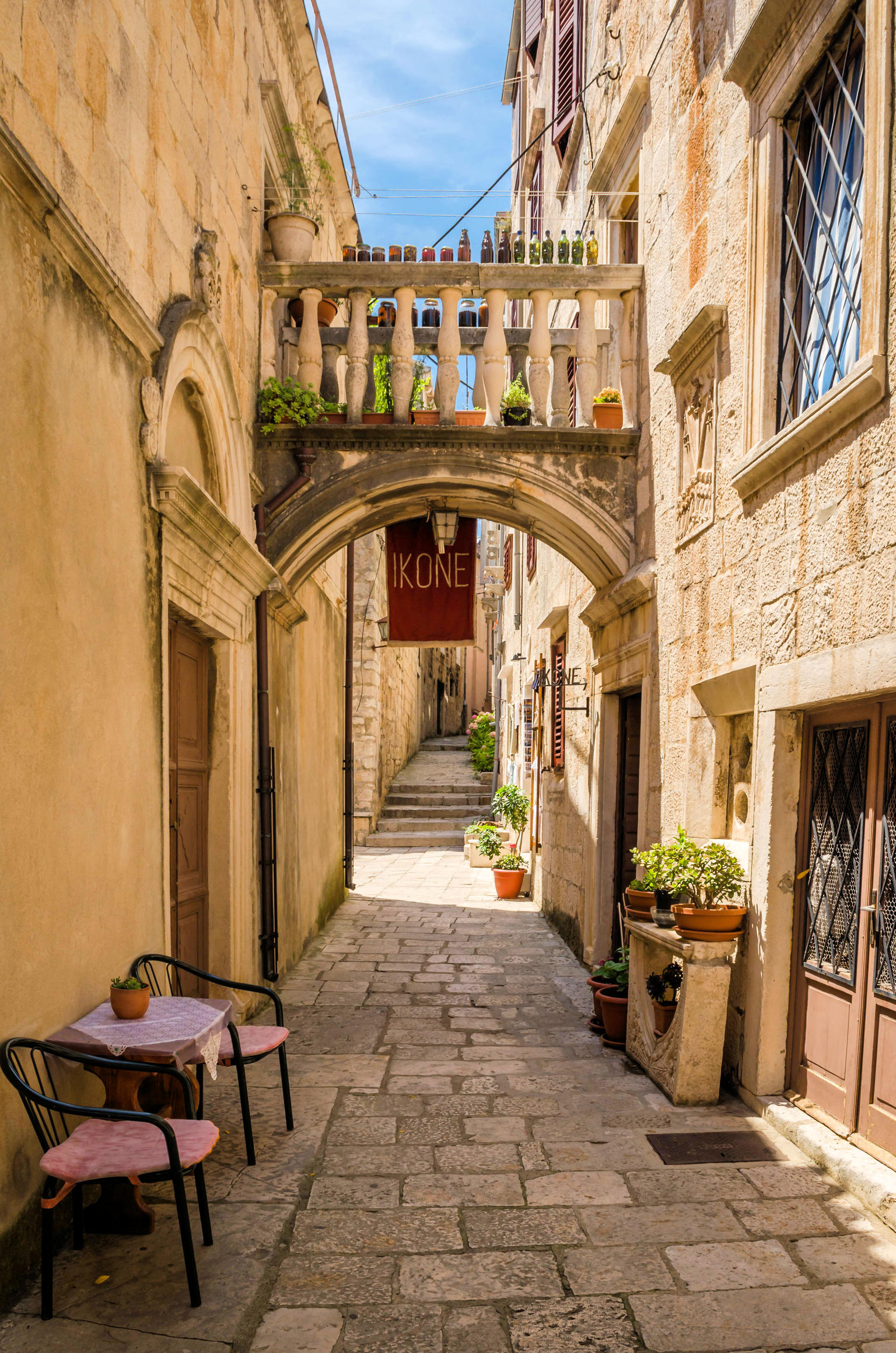 narrow alleys of Korcula