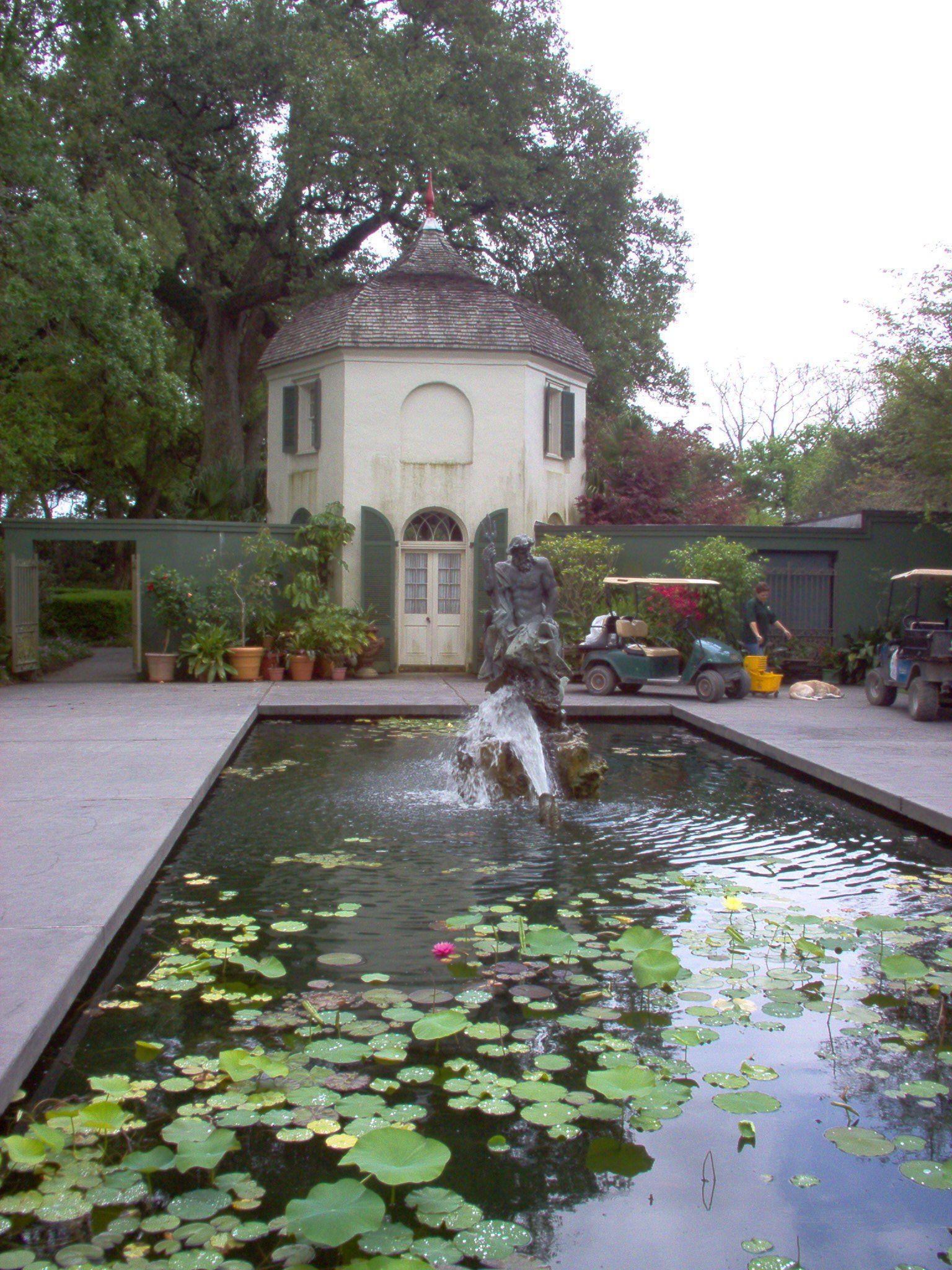Bachelor Quarters / Houmas House