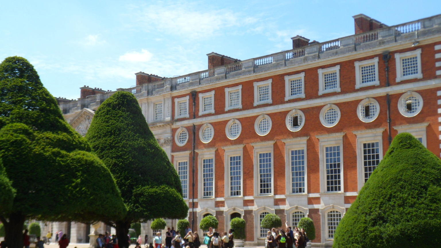 hampton court place