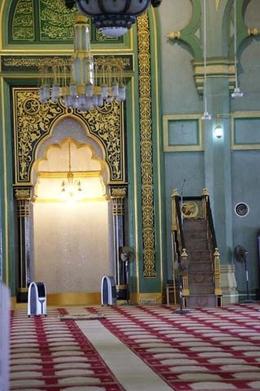 Photo of Inside the Masjid Sultan Learn about the religion and it's various beliefs and practices., Frances A - April 2010