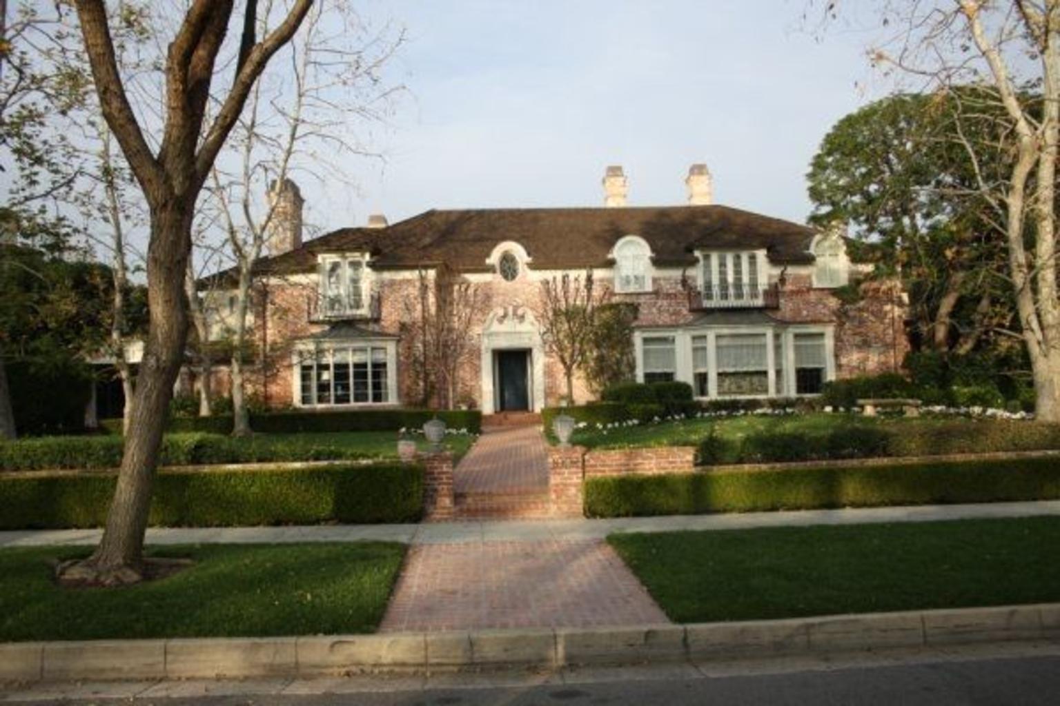 Breath-taking Houses