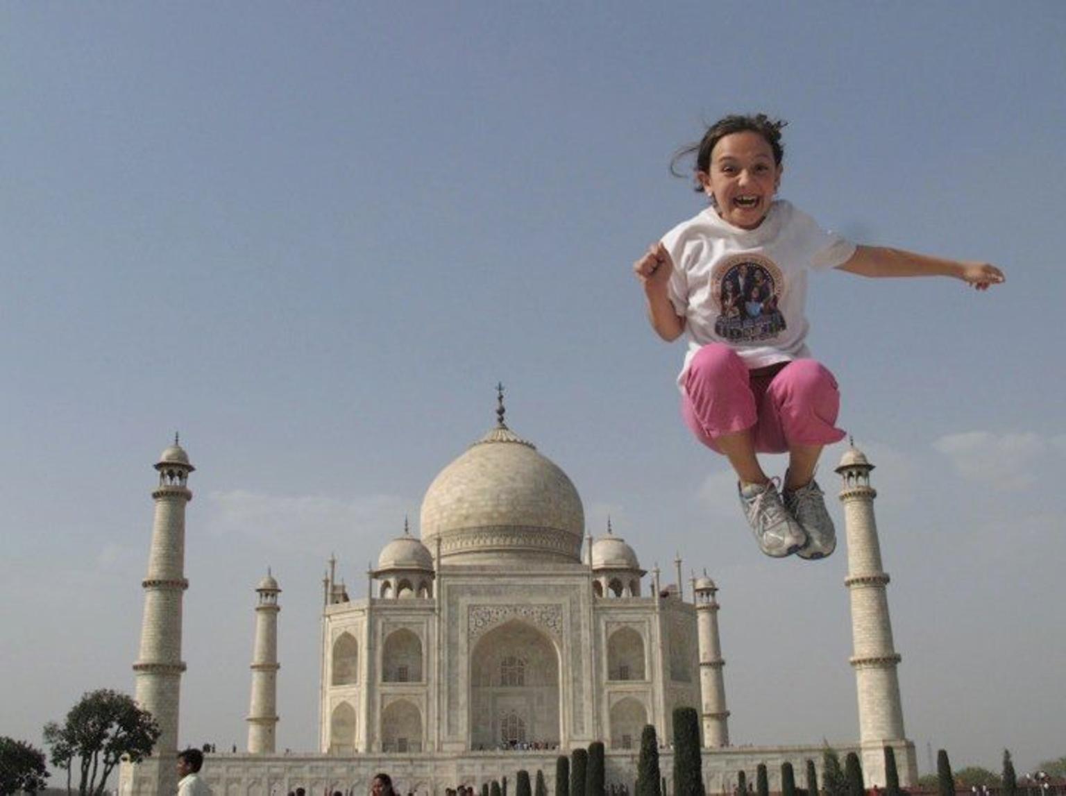 Fun Picture Taj Mahal