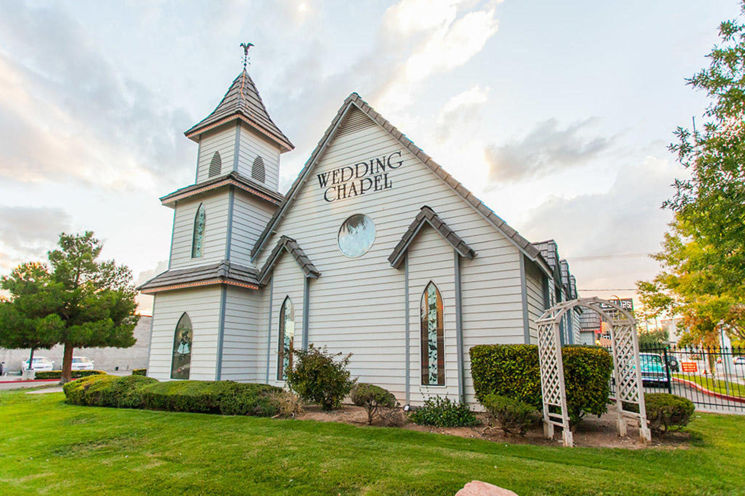 Viator_Photographer_395160 2.jpg
