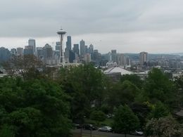 Photo of View of Downtown Seattle from Kerry Park lookout. On a sunnier day, Mt Rainier would be visible to the right of the city. , pamelachil - August 2015