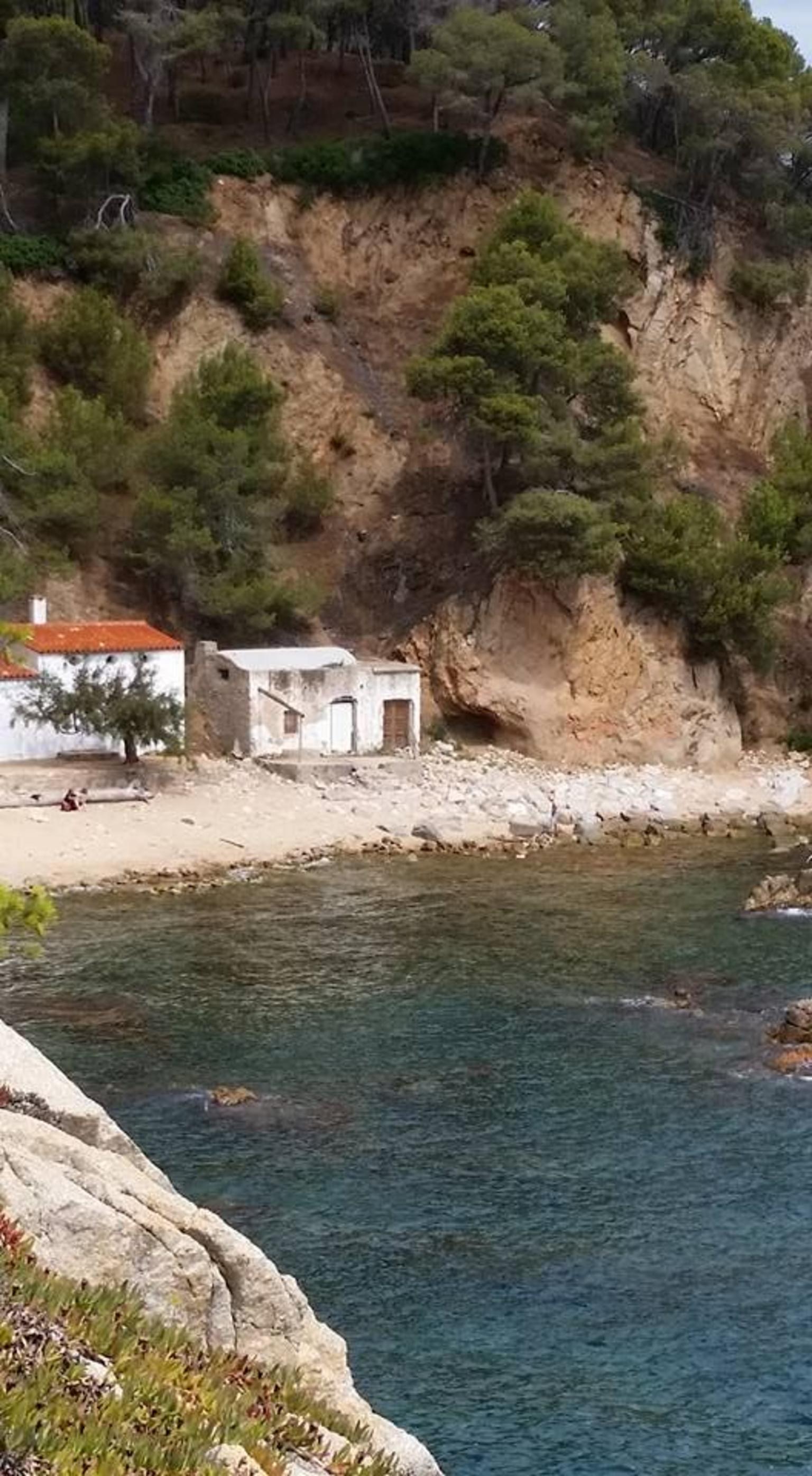fishing hut