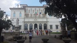 Photo of Walking up to the Borghese This is the view as you walk from the park up to the Borghese Gallery. There was a mobile shop selling treats and drinks in the park. We walked around until our time to enter came up. , Sarah J - July 2016