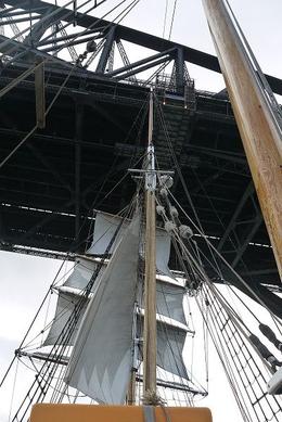 Photo of Under the Harbour Bridge Ship was crossing under The Harbour Bridge, and yelling "uuuuiii" , JOSHUA A DHARMAWAN - January 2013