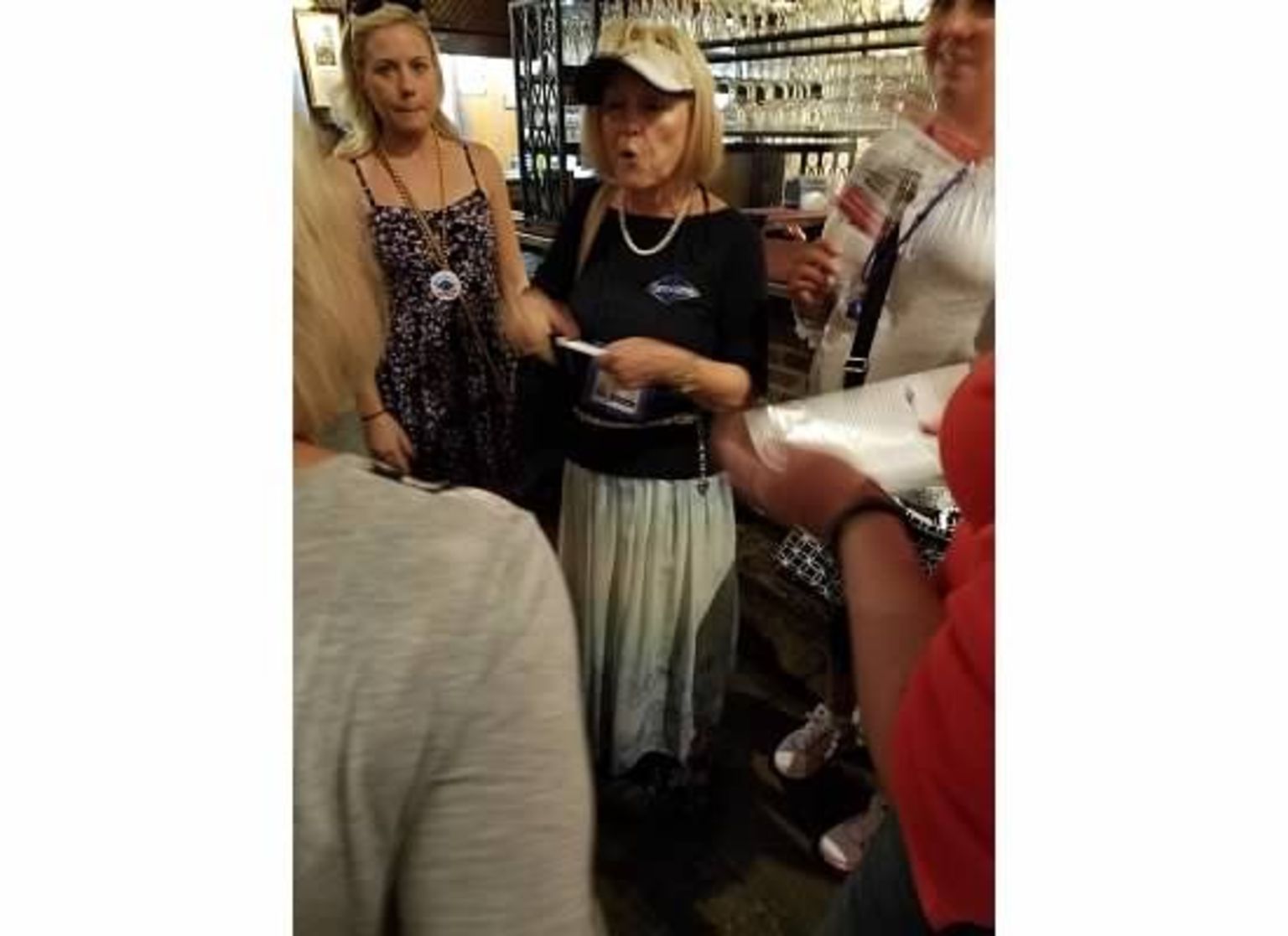 Cocktail Walking Tour With Sandy