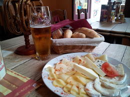 Photo of Beer and the food selection The beer is some kind of microbrewed New Zealand special they were advertising and season made. Very delicious and light. , Dubi - April 2013