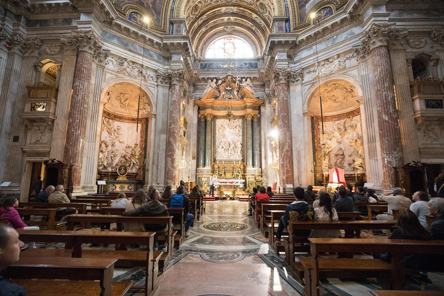Viator_Photographer_437395.jpg