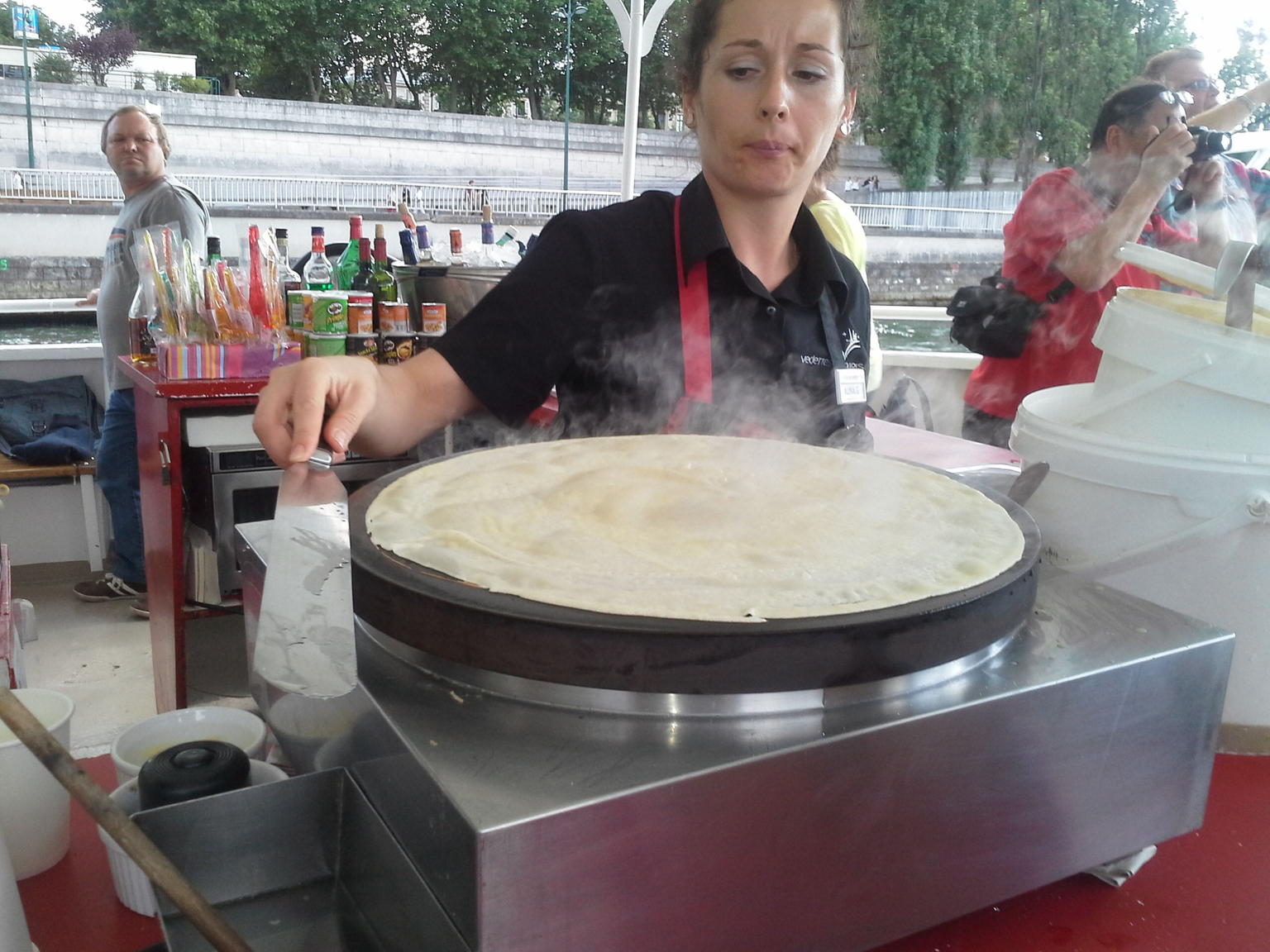 Crepe On Seine Cruise