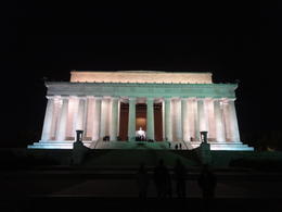 Photo of Lincoln Memorial Got to spend some time walking around the Lincoln Memorial. Amazing spot! , jenzu2417 - November 2014