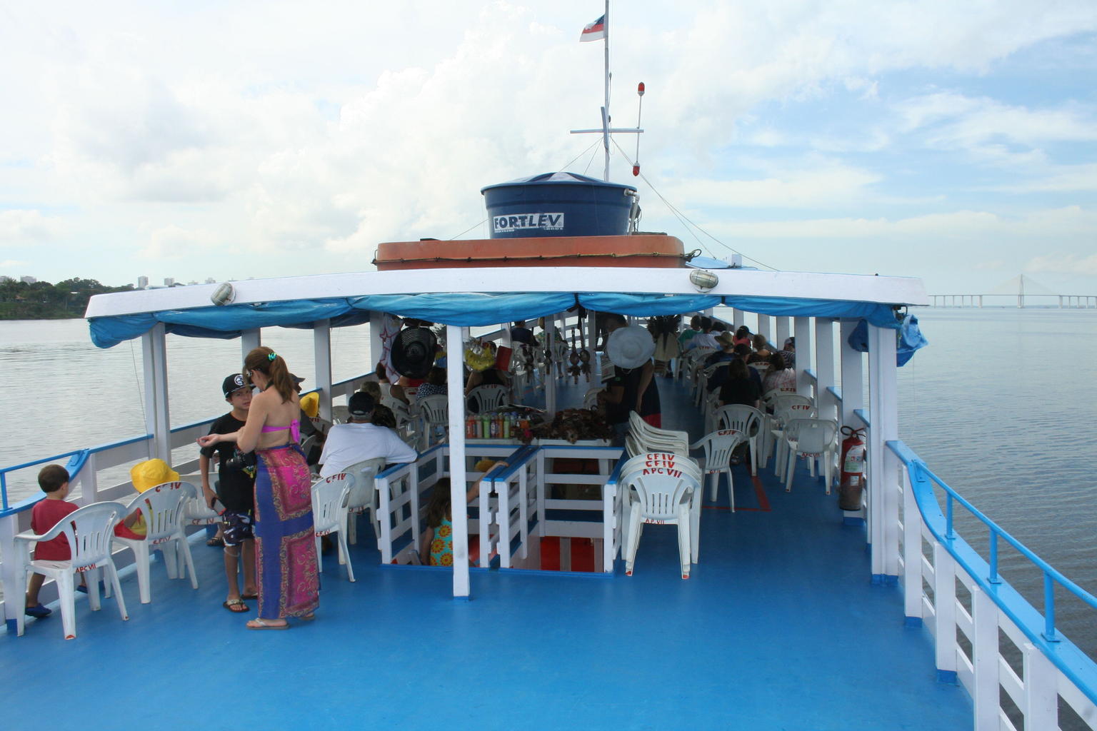 Tour boar boat observation deck