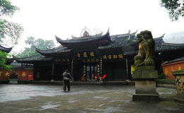 Photo of Baoguo Temple Real temple where we spent a night staying at. Fantastic experience! - June 2012