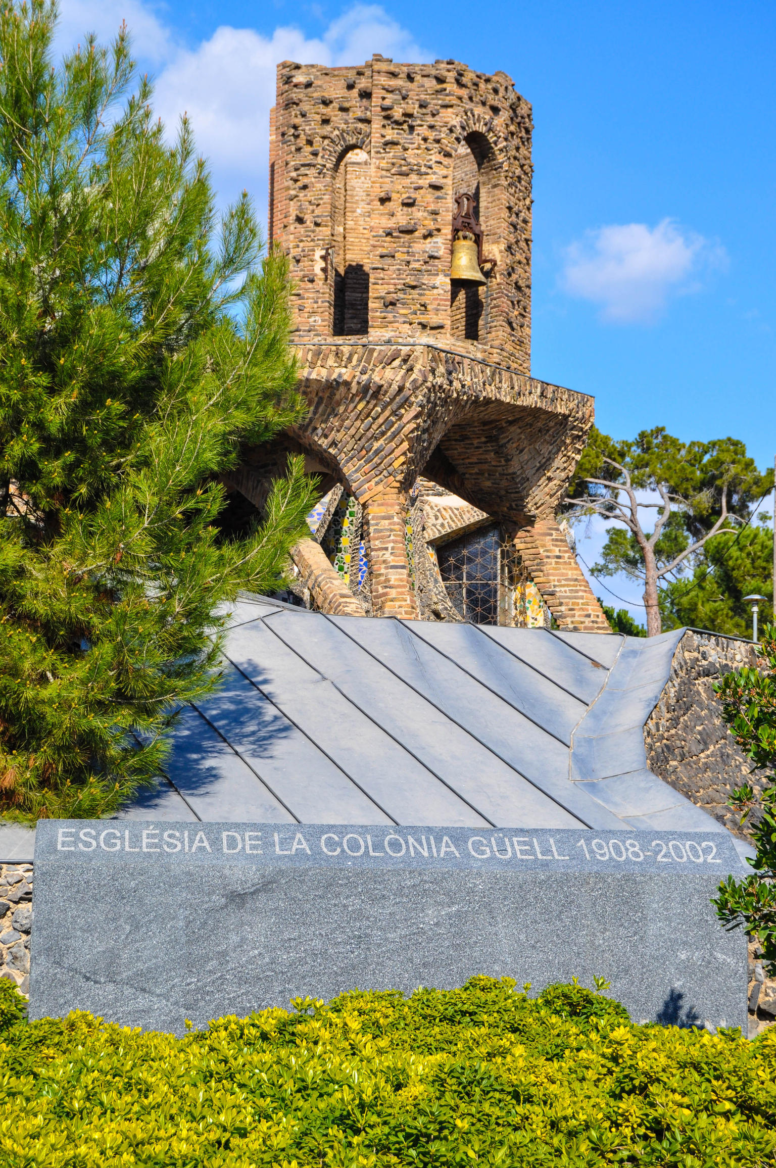 Gaudi crypt / church at Colonial Guell