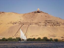 Photo of Aswan Felucca2 Aswan is definitely the most beautiful place we visited in Egypt, the landscape is stunning - June 2008