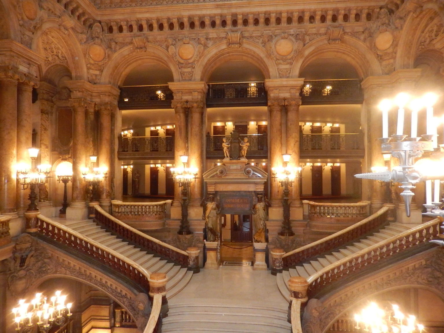 Inside the Opera Pic 3
