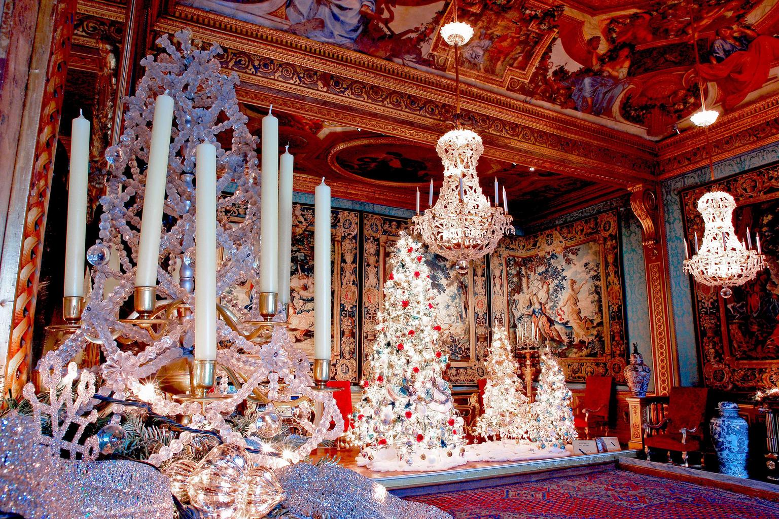 Lovely decor!