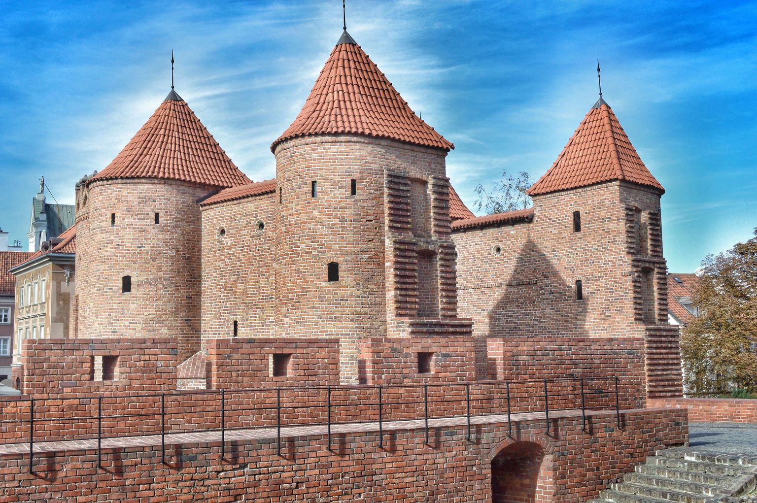Старый город Варшавы в Варшаве - подробная информация с фото | Planet ...