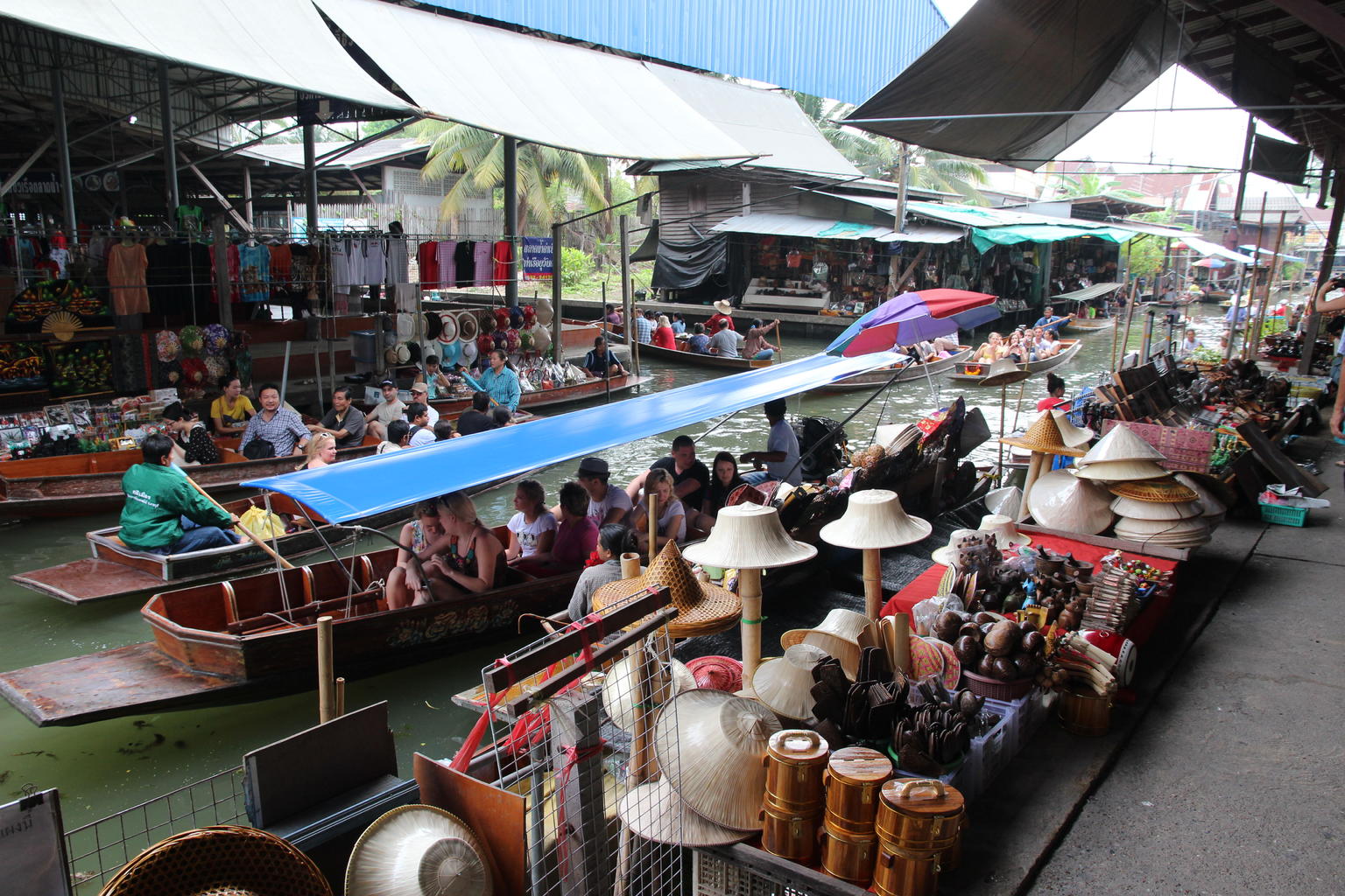 Private Tour: Floating Markets and Bridge on River Kwai Day Trip from Bangkok