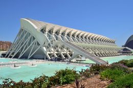 Photo of Principe Felipe museum of science. The science museum of Valencia is an impressive looking modern structure in the south-east of the city. , David Lally - May 2015