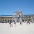 Photo of Lisboa Excursão turística pela cidade de Lisboa em ônibus panorâmico une place magnifique