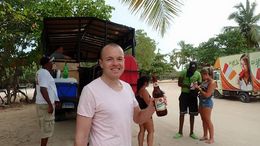Photo of Me with an ice cold beer A great way to end this wonderful day trip. , Allan - September 2015