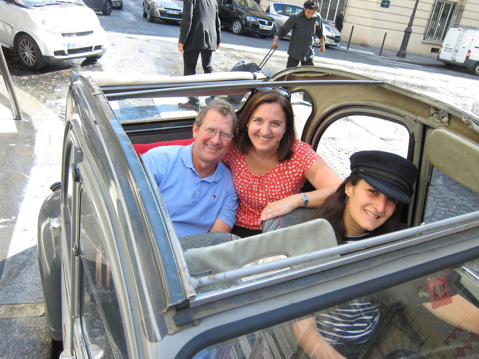 Private Paris tour by Citroen 2CV