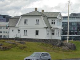 Photo of House where Gorbachev met with American President to end Cold War Taken from the Hop-On-Hop-Off bus , Robyn P - September 2015